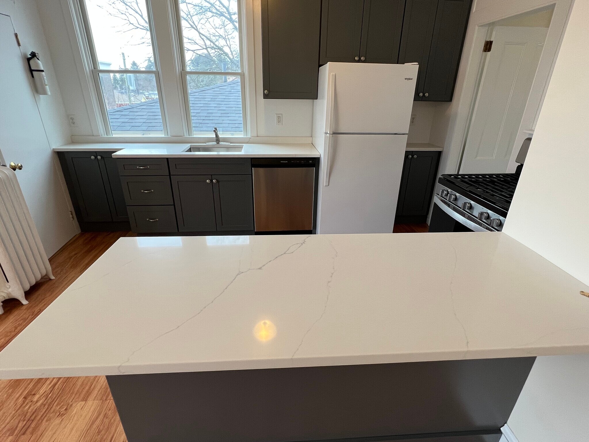 Building Photo - 10 S Eckar St