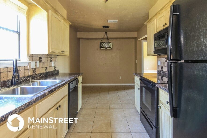 Building Photo - 1721 SE 8th St