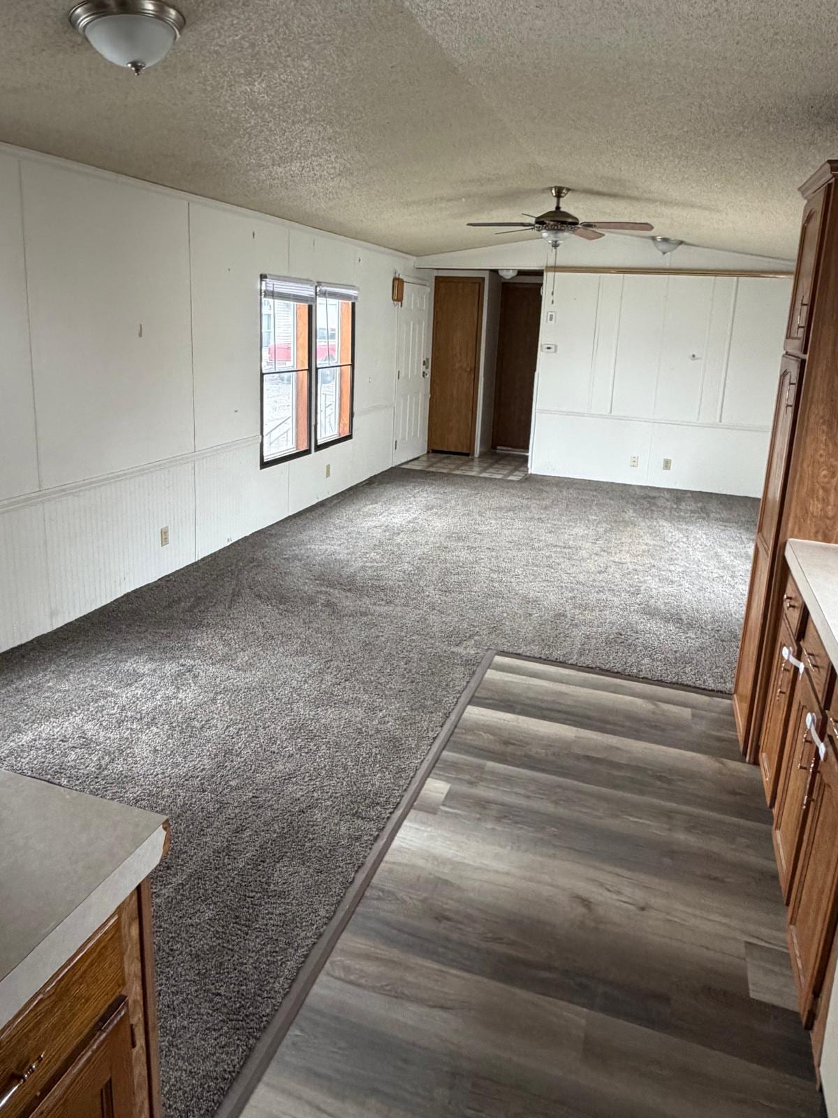 Building Photo - 905 W 37th Ave