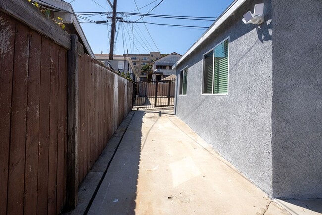Building Photo - Brand New ADU in Silver Lake
