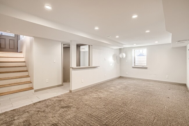 Building Photo - 4710 W 30th Ave