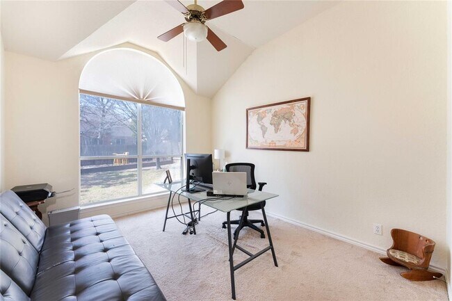 Building Photo - 11120 Savin Hill Ln