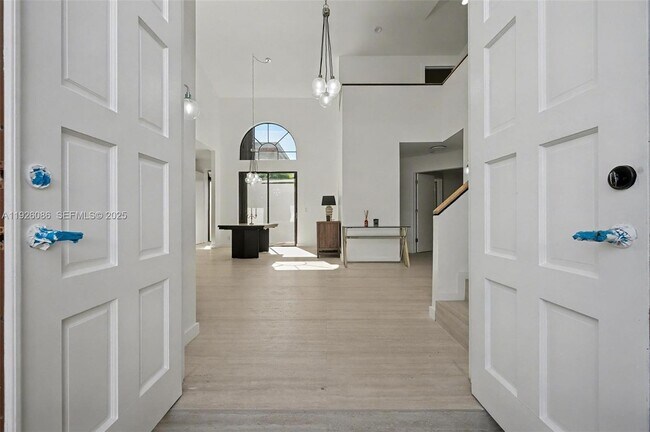 Building Photo - 6438 Via Rosa