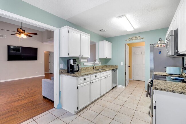 Building Photo - 307 Coffee Bluff Villa Rd