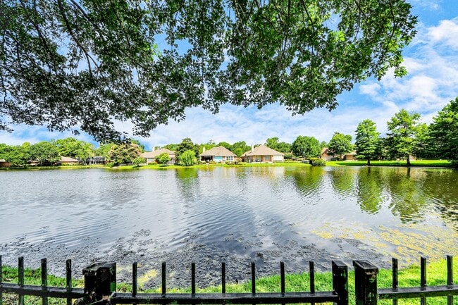 Building Photo - 39 Wild Meadow Ct