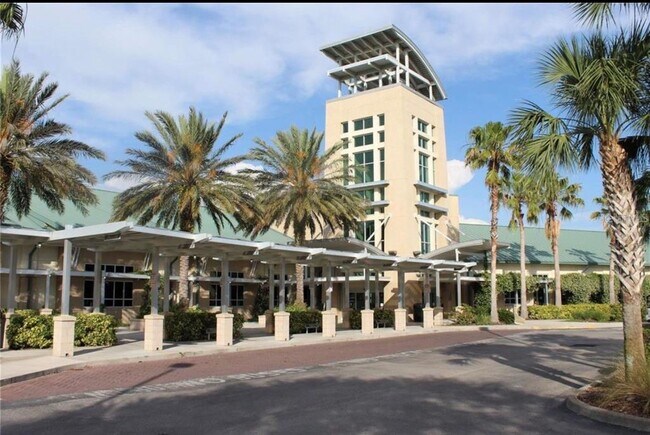 Building Photo - 501 E Bay Dr