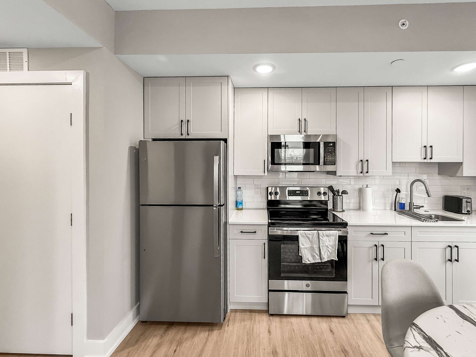 Building Photo - 626 N Delaware Ave