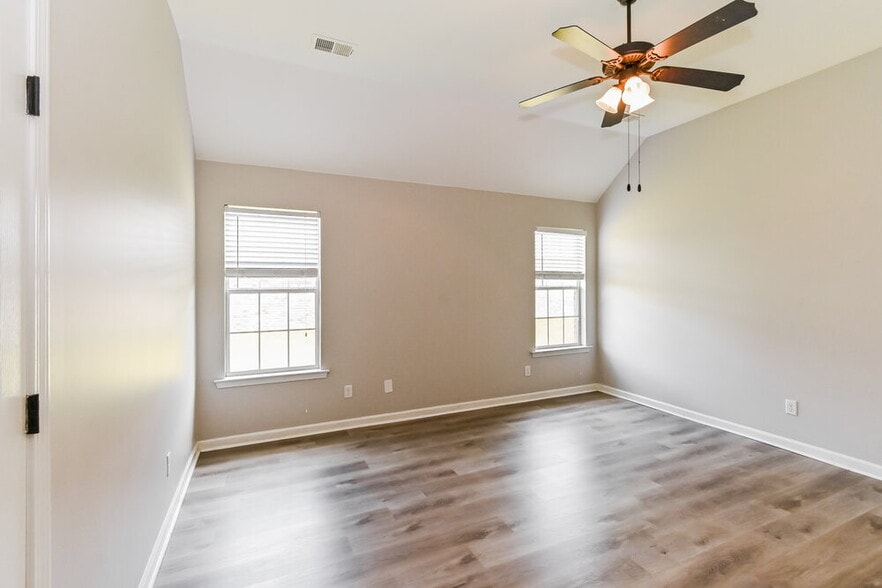 Building Photo - 9069 Gavin Dr