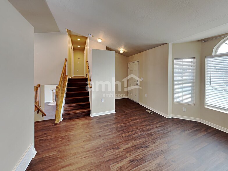 Building Photo - 2906 W 2075 S