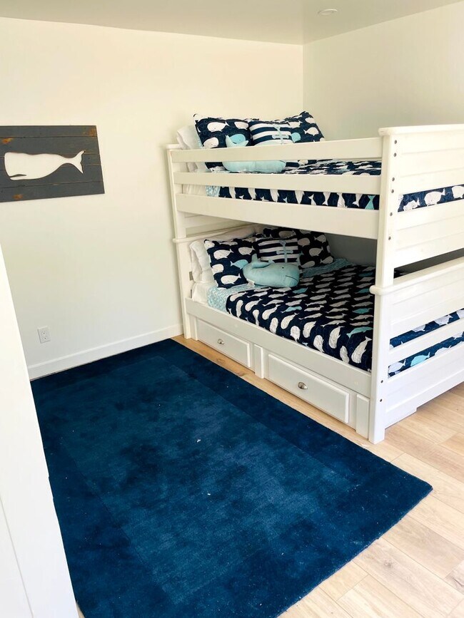 Building Photo - Gorgeous Furnished Canyon Home near beach/pier and downtown in Coastal San Clemente