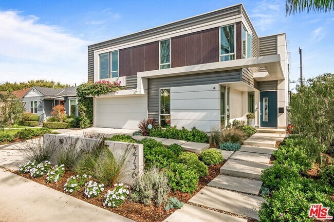 Building Photo - 2736 Armacost Ave