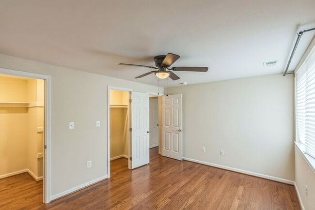 Building Photo - 3309 Huntley Sq Dr