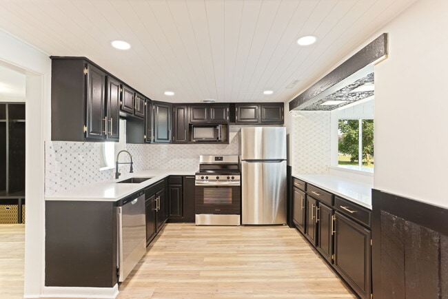 Building Photo - 7925 Otto St