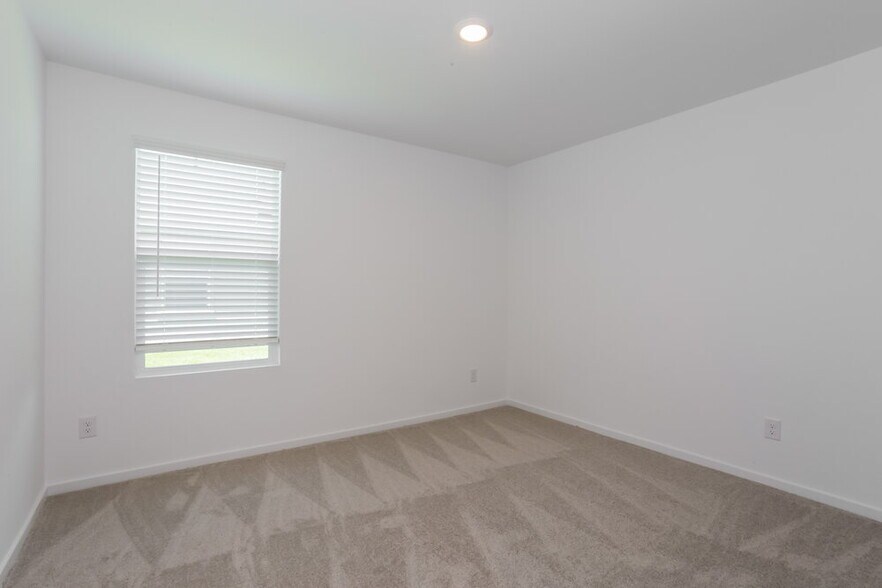 Building Photo - 1612 Limpkin Dr