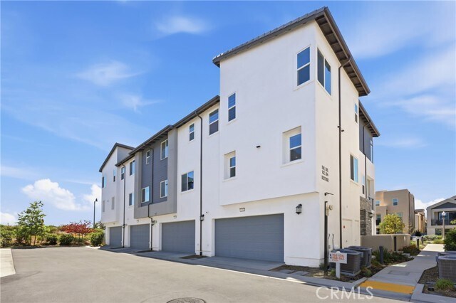 Building Photo - 158 Restore