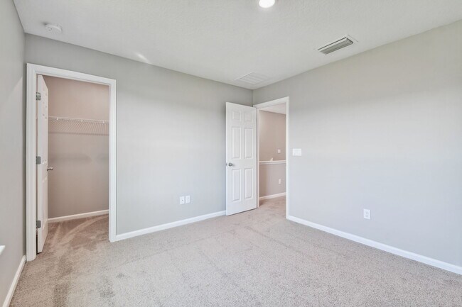 Building Photo - 9798 Fiddleback Ln