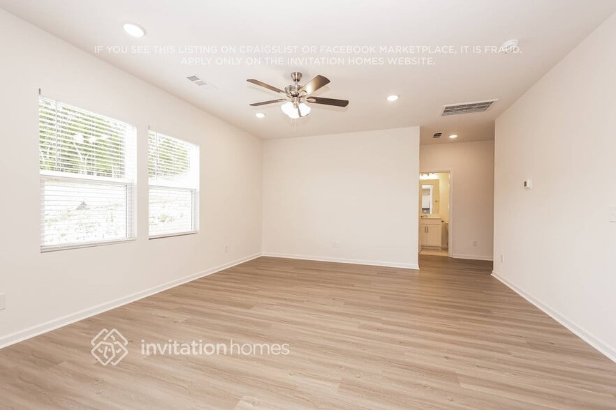 Building Photo - 430 Jet Strm Dr