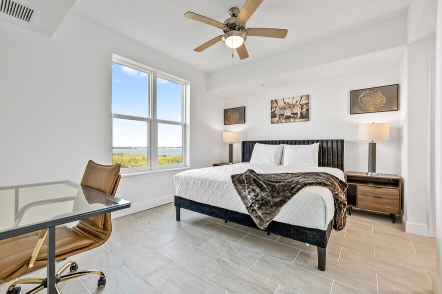 Building Photo - 605 Kemp St