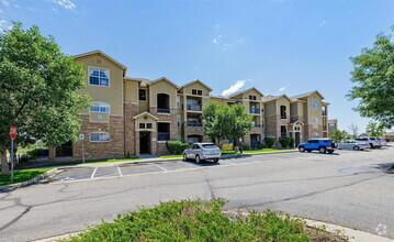 Building Photo - Spacious 2 bedroom, 2 bathroom condo for r...