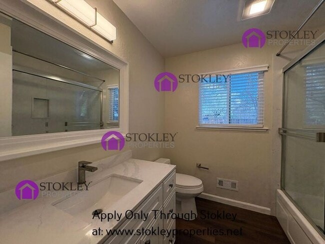 Building Photo - 18 Bonnie Pl