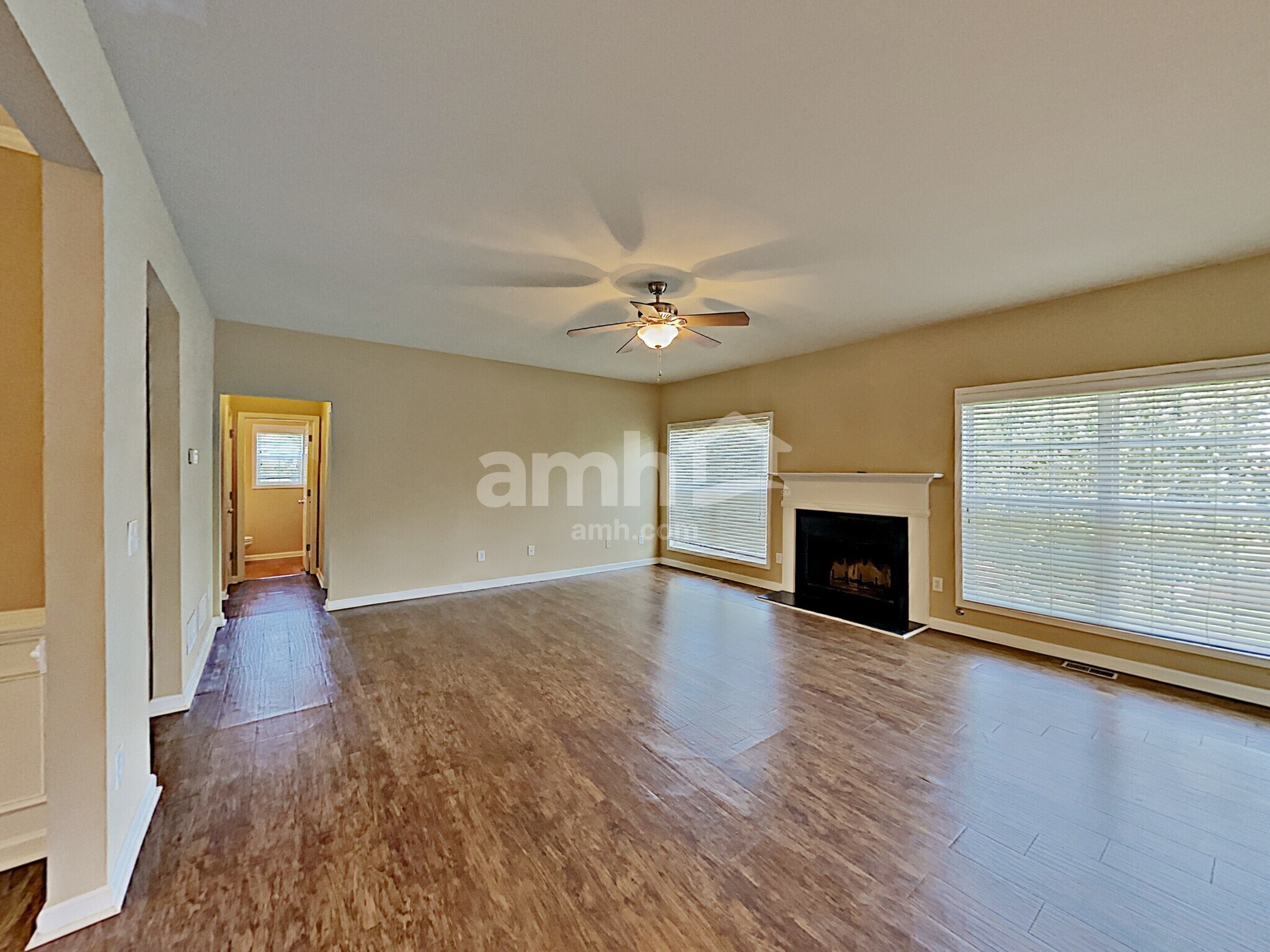 Building Photo - 327 Meadowcrest Cir