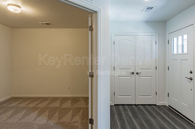 Building Photo - 5415 W 97th Ave