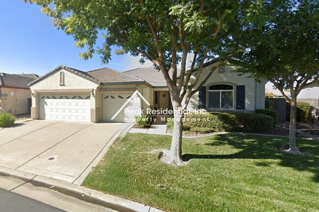 Primary Photo - Waterfront 3bd/2ba Elk Grove Home with Bon...