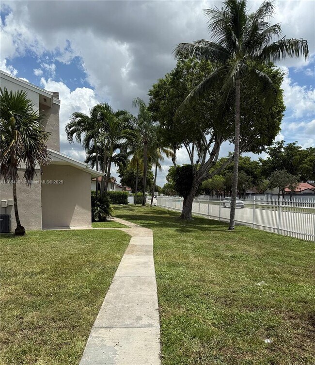 Building Photo - 17515 NW 67th Ct