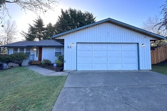 Building Photo - Nice 3 bd Rambler Availalbe for move in Oc...
