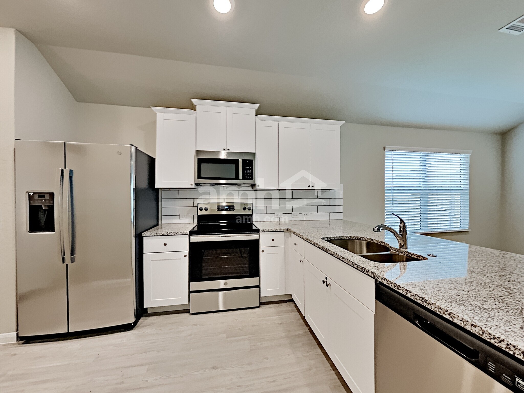 Building Photo - 2713 Iberia Ct