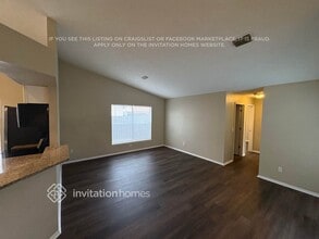 Building Photo - 4704 Bloom Dr