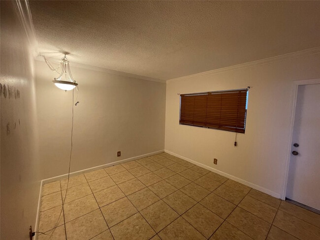 Building Photo - 2420 Johnson St