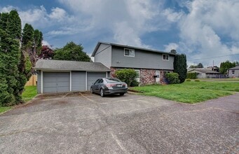 Building Photo - Heigh 710-712