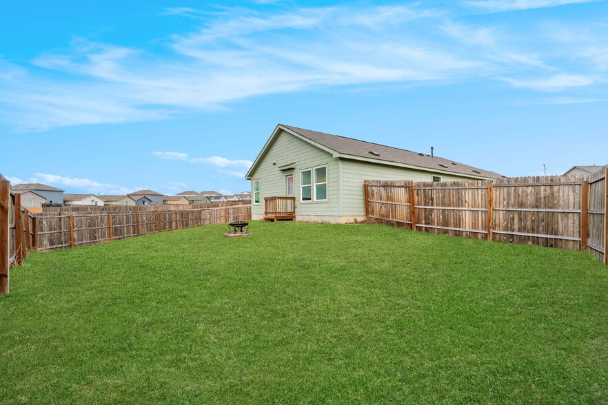 Building Photo - 7235 Eclipse Pl