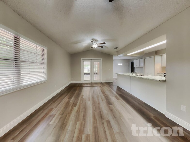 Building Photo - 1107 Lyric Dr