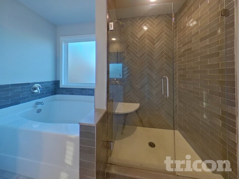 Building Photo - 8951 Callaway Dr