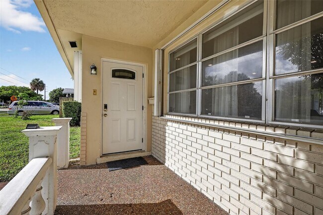 Building Photo - 1820 N 56th Ave
