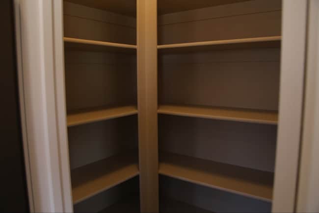 Building Photo - Blackhawk Townhome! End Unit!!