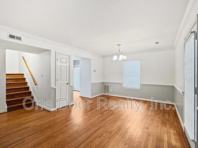 Building Photo - 285 Merrimac Trail