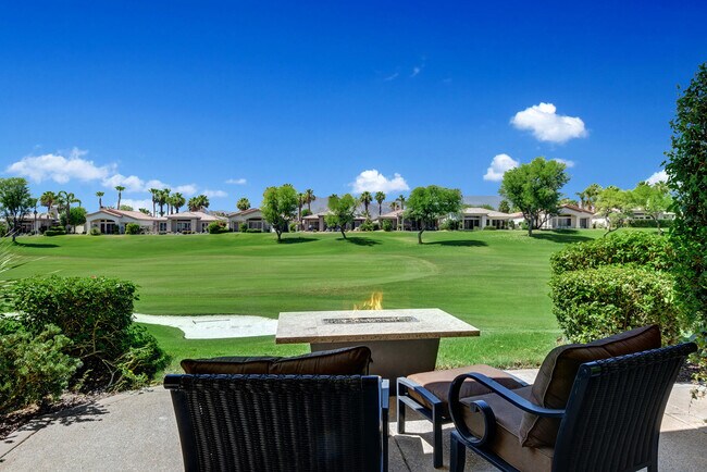 Building Photo - 383 Desert Holly Dr