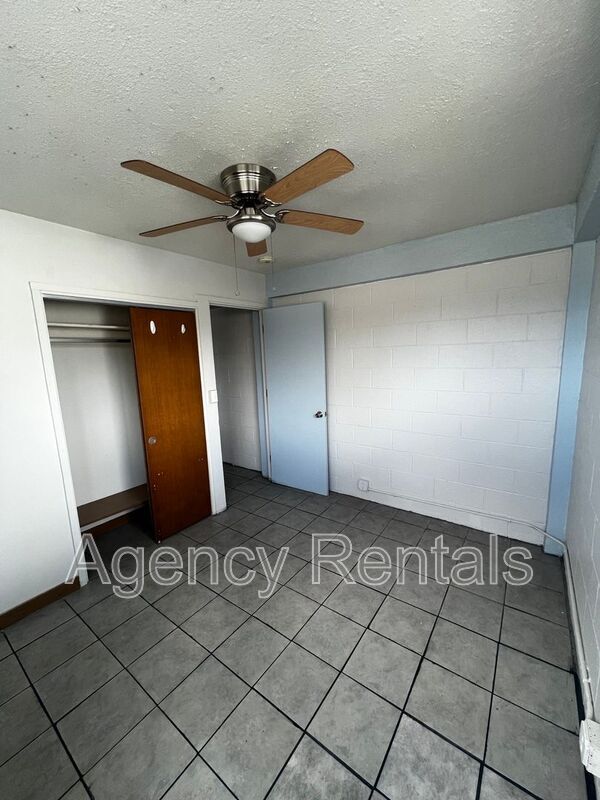 Building Photo - 938 Owen St