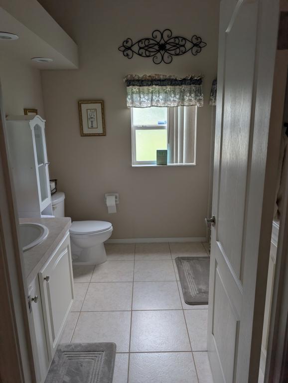 Building Photo - 5626 Swan Lake Dr