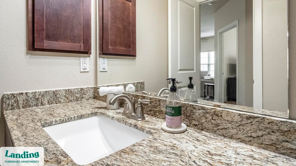 Building Photo - 2745 Westpointe Dr