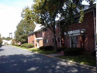 Building Photo - Townhouse Gardens