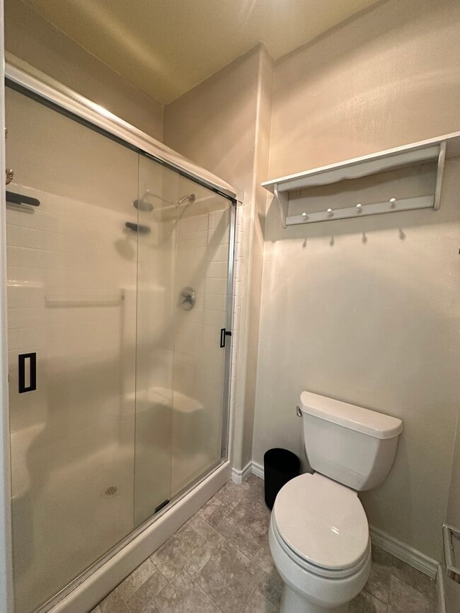 Building Photo - 17855 SW Mandel Ln