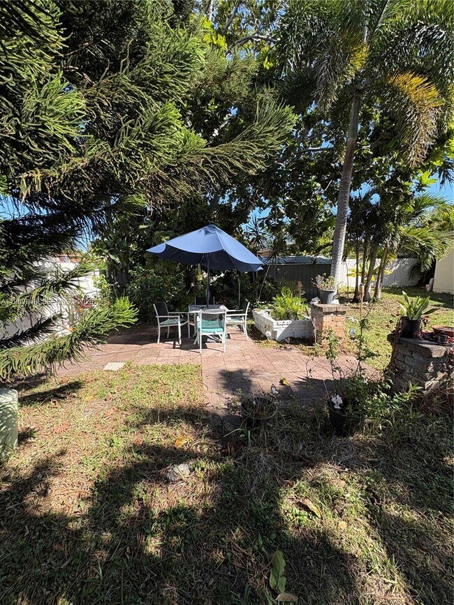 Building Photo - 1655 NE 175th St