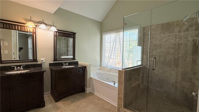 Building Photo - 11395 Brookhollow Trail