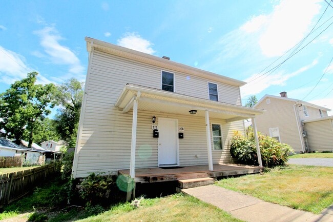 Primary Photo - 270 W Bruce St