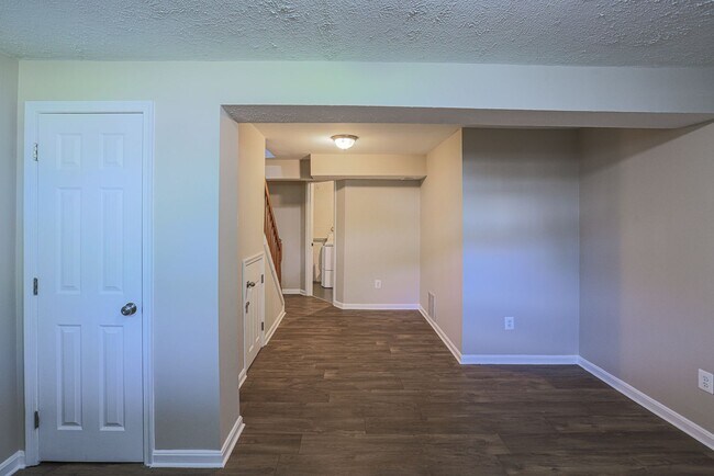 Building Photo - 2509 Merrick Ct