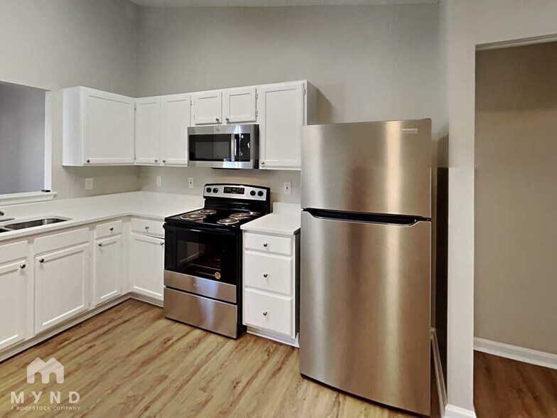 Building Photo - 103 Adlett Ln